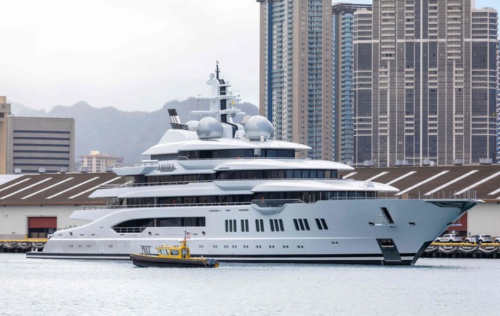 El súper yate Amadea incautado a un magnate ruso.  (Foto de Eugene TANNER / AFP)