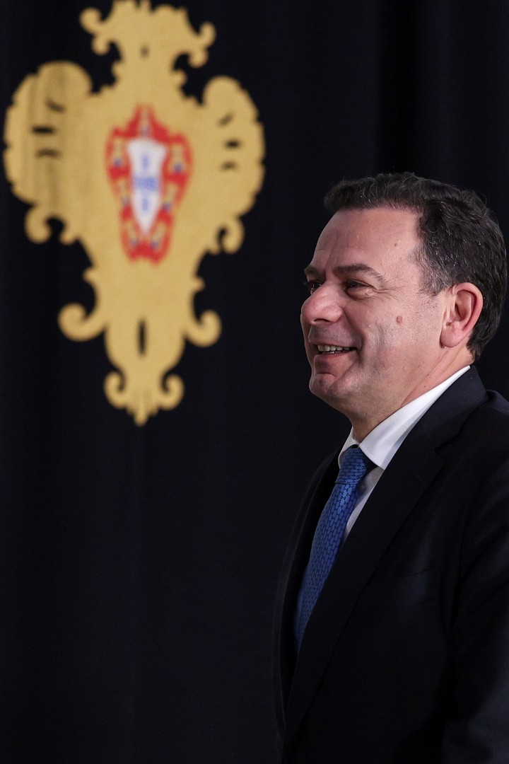 Luis Montenegro antes de ser nombrado primer ministro por el presidente Marcelo Rebelo de Sousa.  Foto: EFE