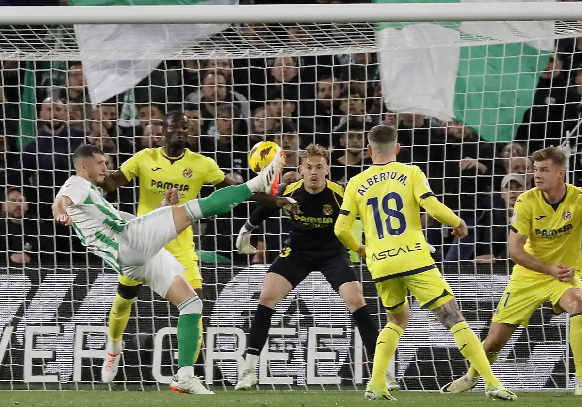 Guido marca el 1-0 del Betis ante el Villarreal