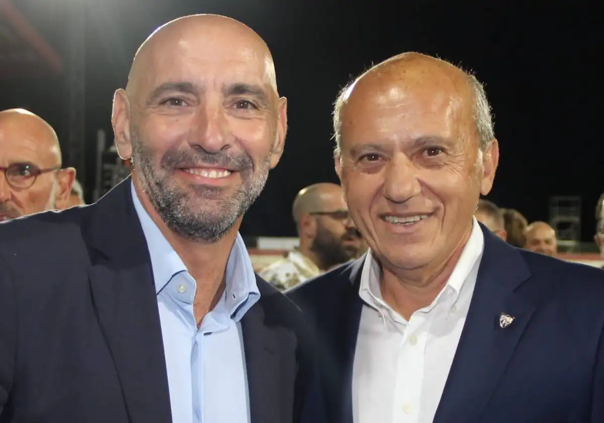 Monchi y José María del Nido Benavente juegan juntos en un acto del Sevilla FC