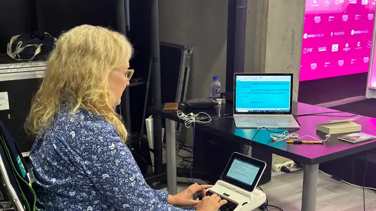 Linda Christensen en su lugar de trabajo en el Mutua Madrid Open 2024