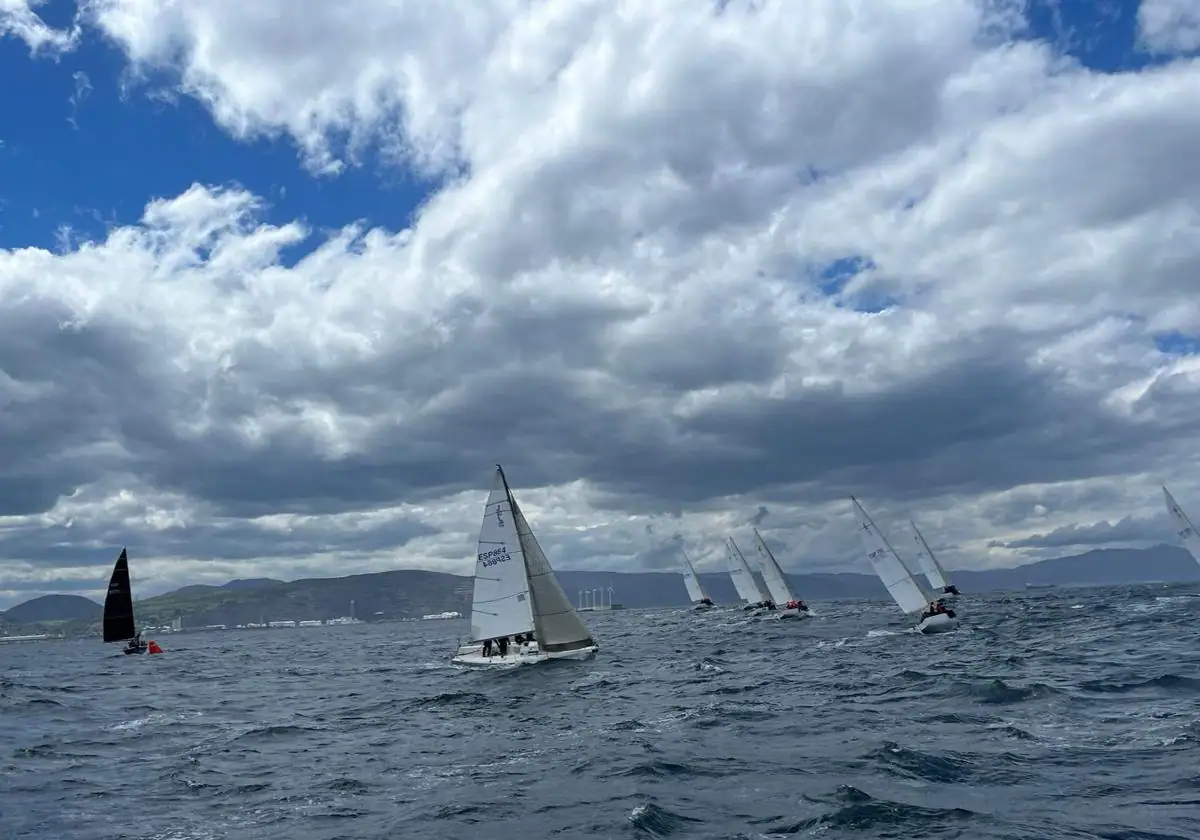 Segunda jornada del III Trofeo Engel & Volker en el Abra, que coincidió con el campeonato Vasco de J80