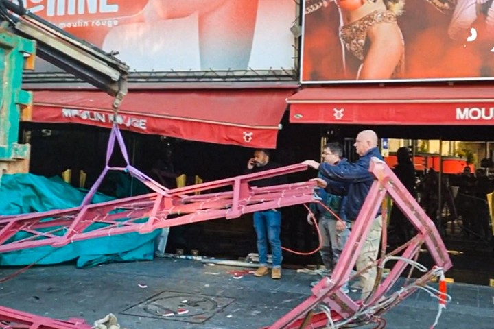 La marquesa del Moulin Rouge, este día de juegos.  Foto: Marina DO-VALE / AFP