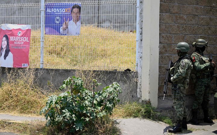 Soldados en la Calle de Morelia, en Michoacán, México, donde se desarrolló violentamente la campaña electoral.  Foto: AFP 