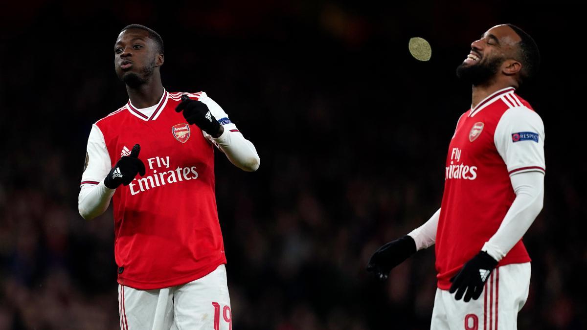 Nicolas Pepé y Alexander Lacazette en un partido con el Arsenal