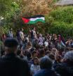 Universitarios acuden a la Universidad de Barcelona a favor de Palestina