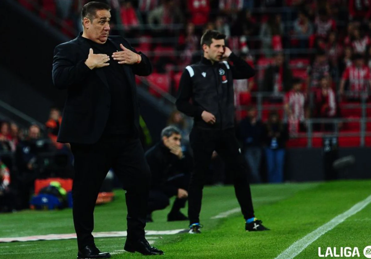 José Ramón Sandoval, durante el Athletic-Granada de LaLiga 23-24