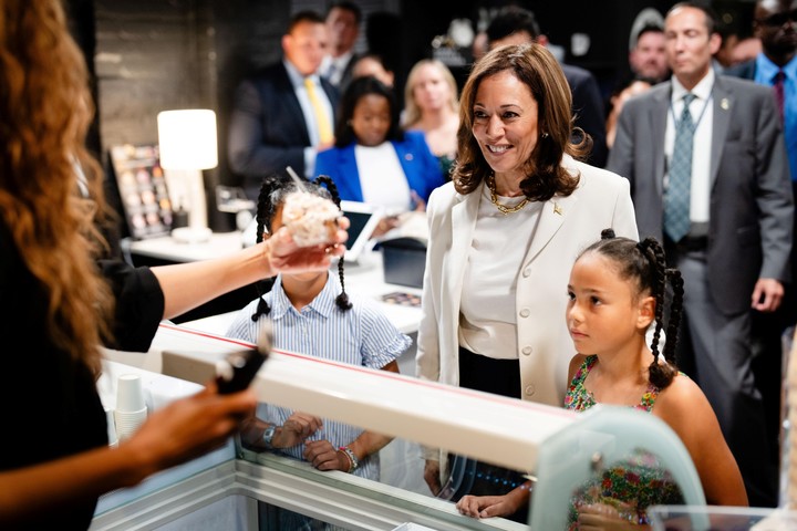 La campaña de Donald Trump se prepara para librar la guerra contra la vicepresidenta Kamala Harris.  Foto: EFE