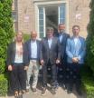 Xavier Trias con el grupo municipal visitando Puigdemont
