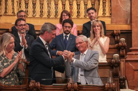El relevo al frente del grupo Junts: Xavier Trias con el sucesor de la presidencia, Jordi Martí