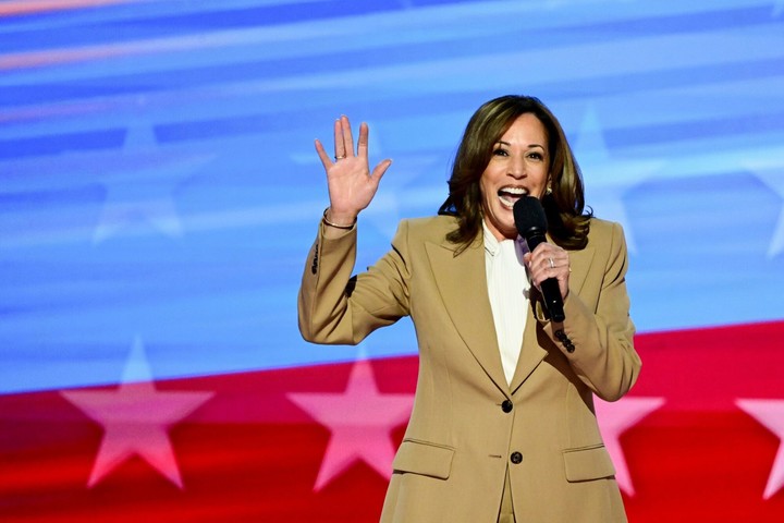 A los 18 años, Kamala decidió establecerse en Washington para estudiar en la Universidad Howard, considerada la 