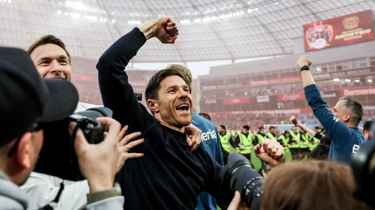 Xabi Alonso, ídolo del Leverkusen
