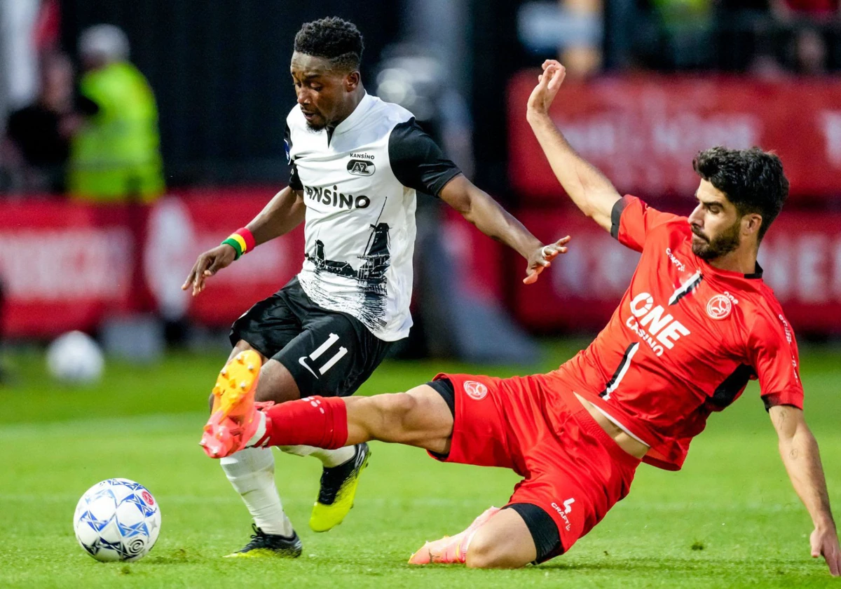 Ricardo Visus debutó con el Almere el pasado sábado