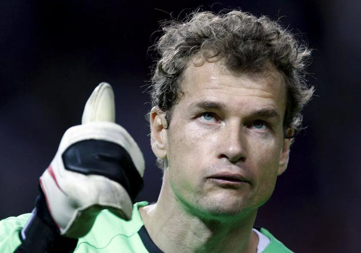 Jens Lehmann al final del cuarto partido de la Liga Campeones ante el Sevilla en el Sánchez Pizjuán