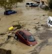 GRAFAND4194. ÁLORA (MÁLAGA), 29/10/2024.- Estado de la persona que interrogó los coches en la zona malagueña de Álora, a orillas del río Guadalhorce, debido a los torrenciales aguaceros por el caudal de agua que también provocaron el Descarga de un AVE en este municipio y que ha provocado innumerables accidentes en Andalucía. EFE/Jorge Zapata.