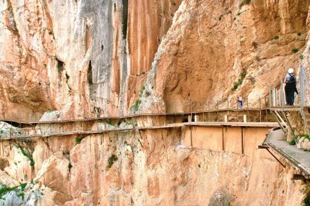 El Caminito del Rey es una apasionante experiencia protagonizada por marineros vaciados de vértigo