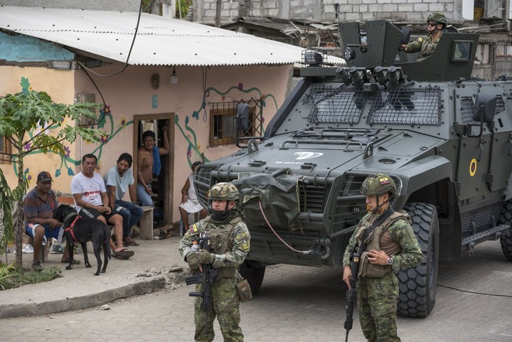 Ecuador va a las urnas en febrero, con las calles militarizadas en una lucha contra el crimen. Foto de : BLOOMBERG