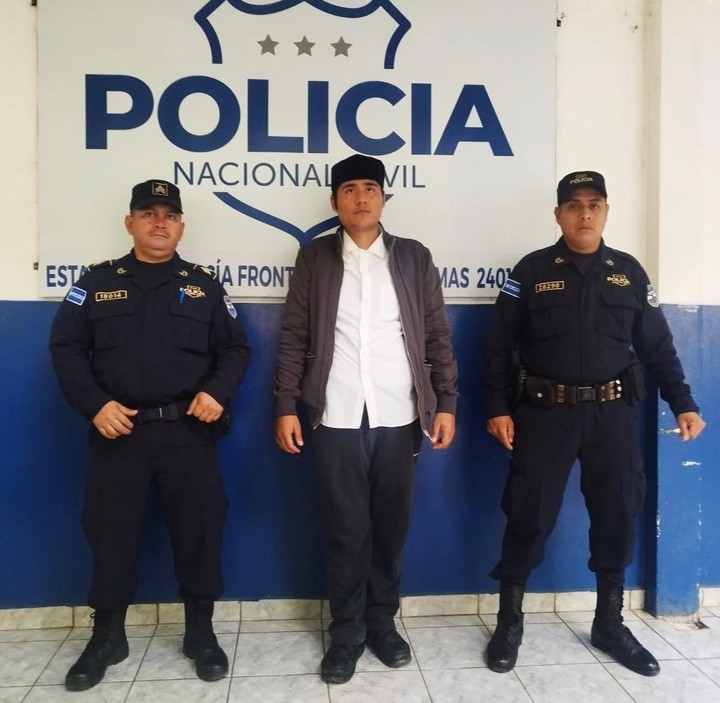 Jonathan Emmanuel Cardona Castillo, exlíder de la secta Lev Tahor, detenido en El Salvador.
