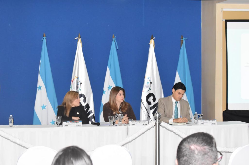 Comunidad internacional sigue con atención al CNE de Honduras