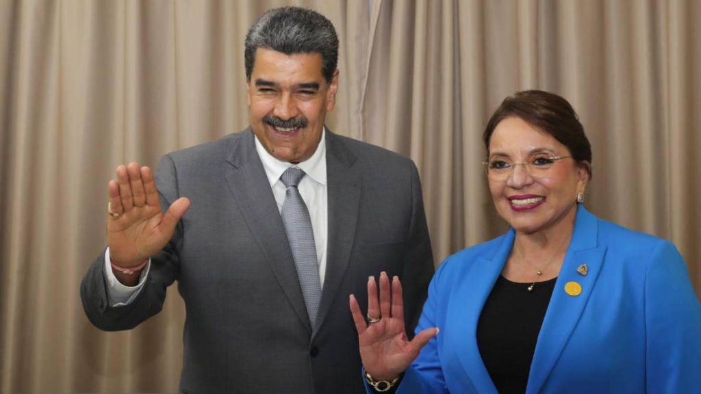 Xiomara Castro apoya públicamente a Nicolás Maduro en medio de crisis internacionales Xiomara Castro apoya públicamente a Nicolás Maduro en medio de crisis internacionales