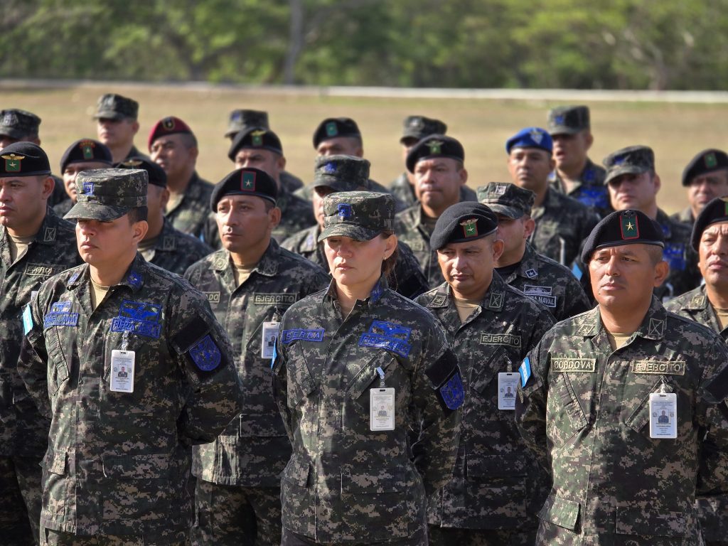 Ejército hondureño se desliga de LIBRE y alerta sobre infiltración del narcotráfico Ejército hondureño se desliga de LIBRE y alerta sobre infiltración del narcotráfico