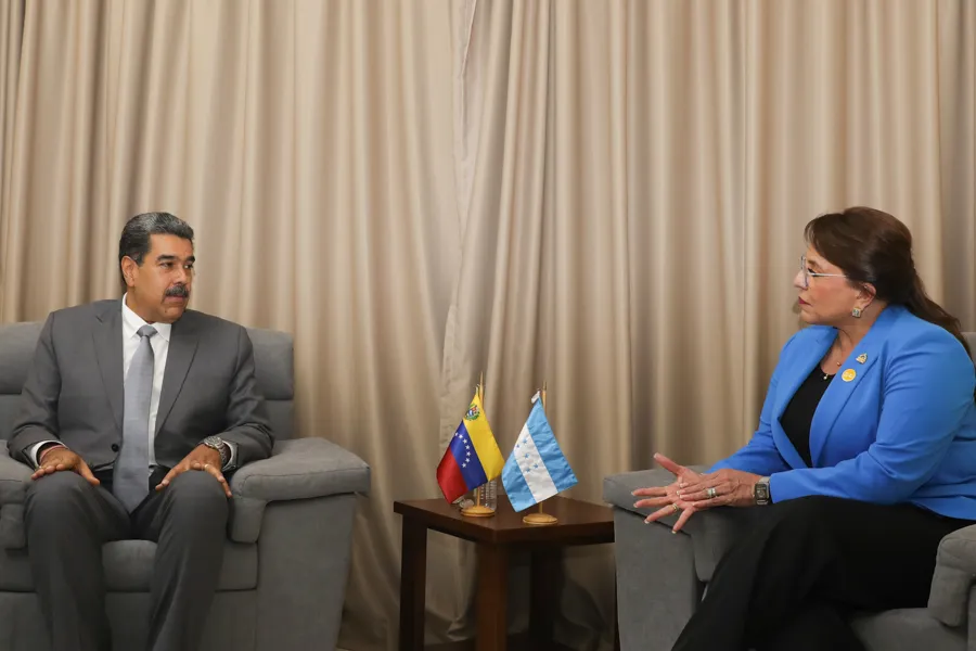 Estados Unidos reacciona a la relación entre LIBRE y Nicolás Maduro