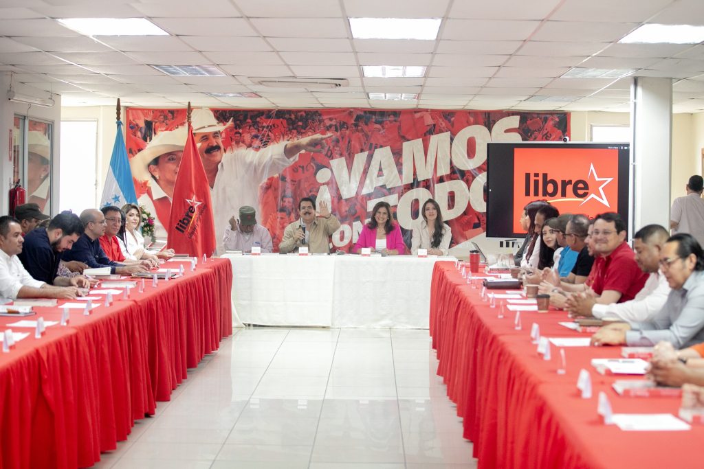 LIBRE y Rixi Moncada: Desplome de Imagen y Consecuencias Electorales en Honduras LIBRE y Rixi Moncada: Desplome de Imagen y Consecuencias Electorales en Honduras