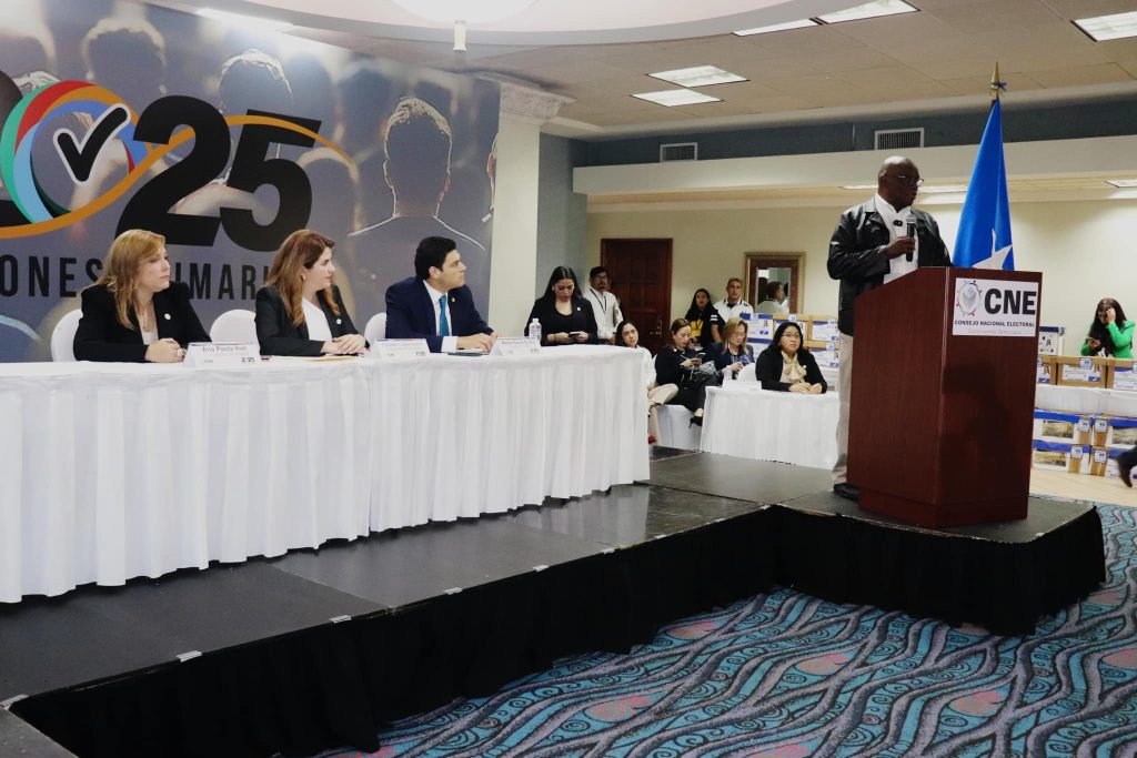 Honduras y sus Elecciones: Riesgos Institucionales en el Centro del Debate